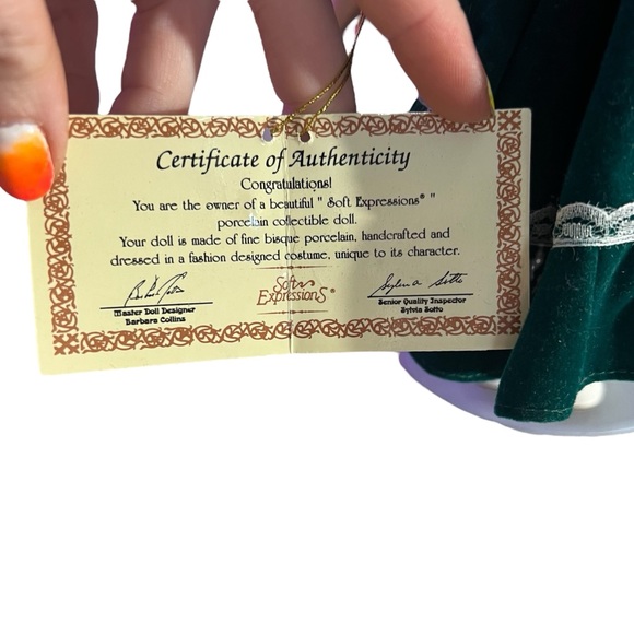 Vintage Soft Expressions Porcelain Doll - Picture 5 of 6